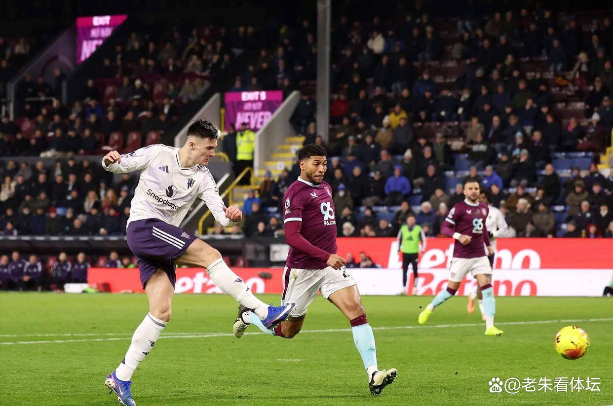 九游电脑版-包含风云突变亚特兰大今夜豪取连胜Ming爆冷击败曼联之后，萨克拉门托国王清晨临场应变的词条