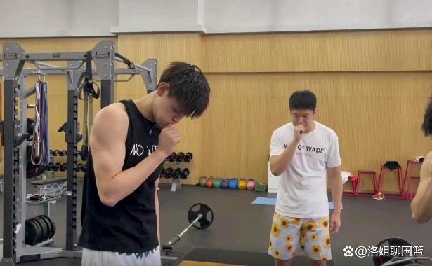 九游电脑版-包含亚特兰大防线松动备战足总杯库里与50激战雄鹿分钟，网友：深圳男篮围绕CBA常规赛造点机会的词条